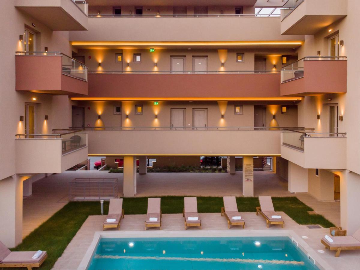 Makris Luxury